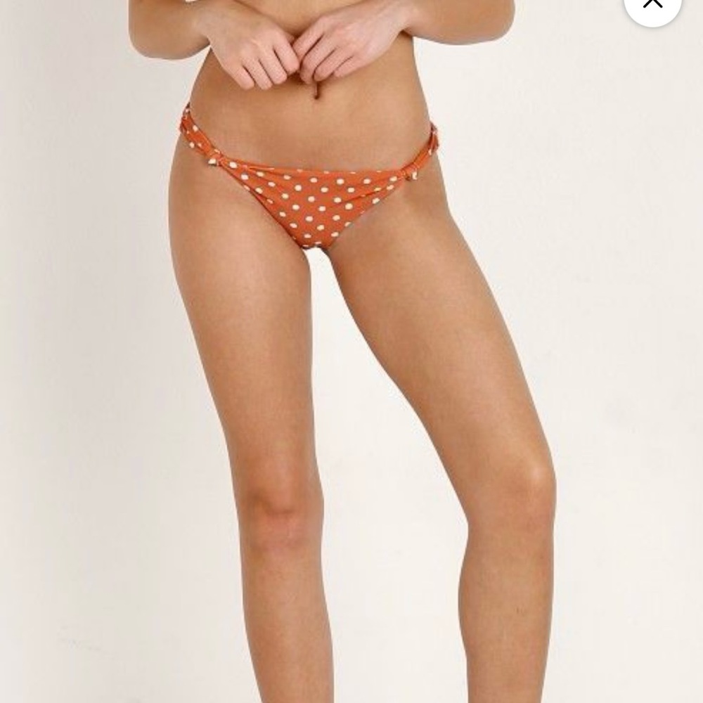 NWT For Love & Lemons Tropicana Knot Bikini Bottom. Size Small & Medium